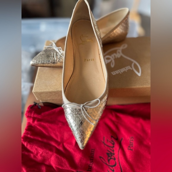 Christian Louboutin Gold Solasofia Lame Sirene Embossed Flat Shoe Size 38.5 - Picture 1 of 11